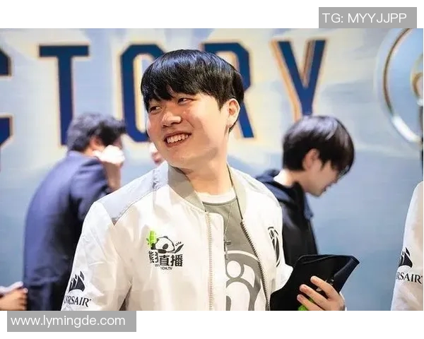 s15电竞总决赛深度解析FPX中路战术创新与突破之路